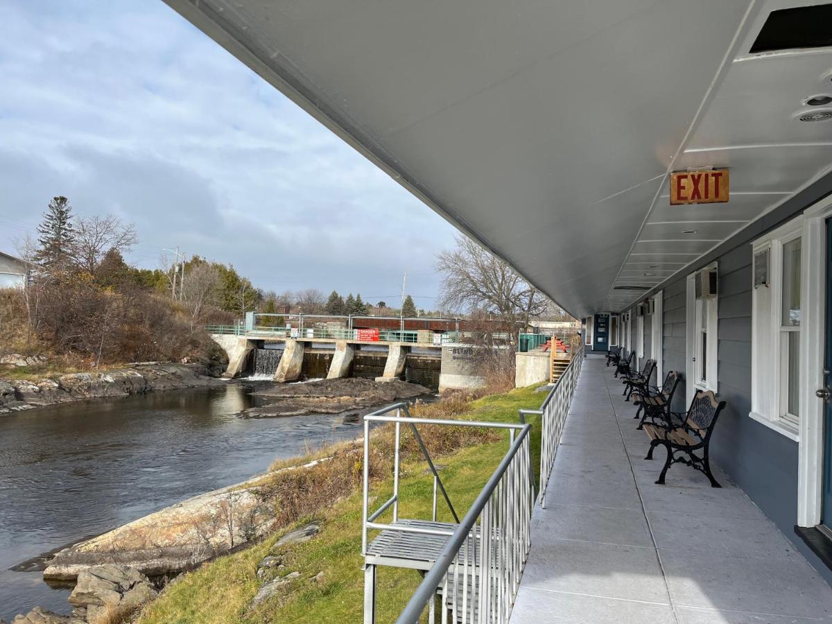 Old Mill Motel Blind River Exterior foto